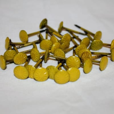 Гвозди мебельные крашенные Ø10мм (желтые)-фото-1